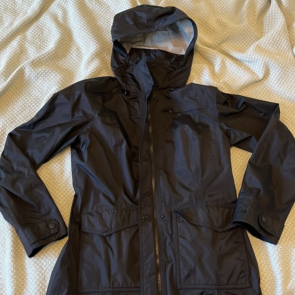 Patagonia Raincoat size smalll - Picture 10 of 11